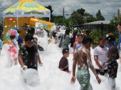453247622 894991789340263 588231 1753904464 1 Hour Foam Party Experience